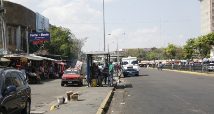 El transporte público ayer brilló por su ausencia 1 1829 2 b trasnporte público